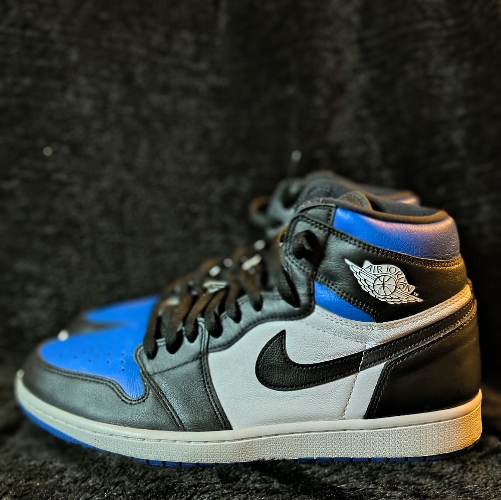 Nike Men's Black and Blue Sneakers